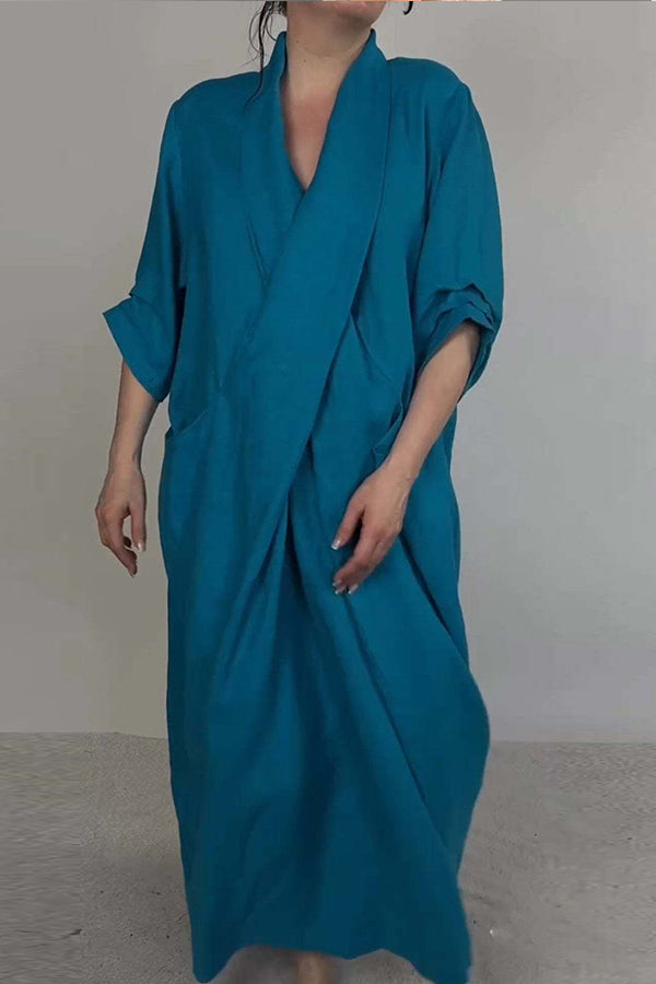 Aiya | elegantní minimalistické šaty s kapsou a výstřihem do V