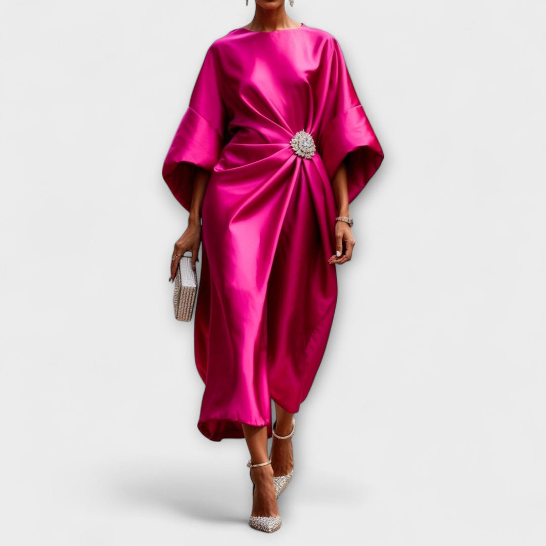 Luxuriös schimmerndes Satin-Maxikleid