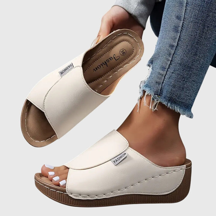Esther™ | Sandali ortopedici alla moda