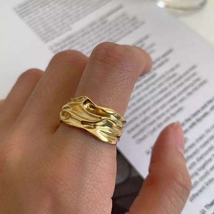 Jaylinette | Großer Ring 18 Karat Gold