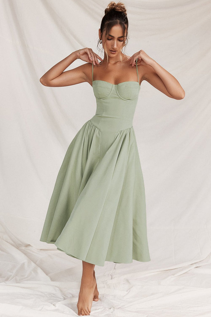 Elegantes Midikleid für Damen mit Spaghettiträgern und ausgestelltem Rock
