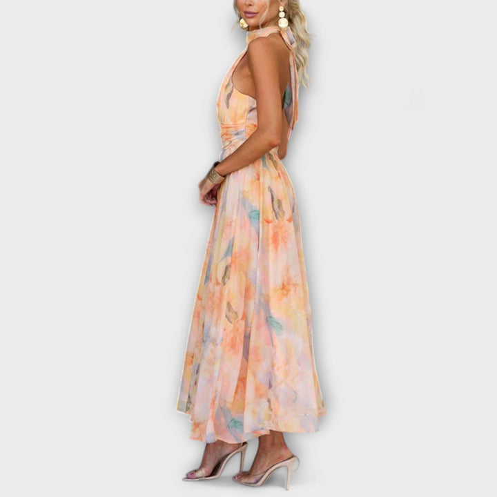Vestido Longo com Estampa Aquarela e Gola Halter