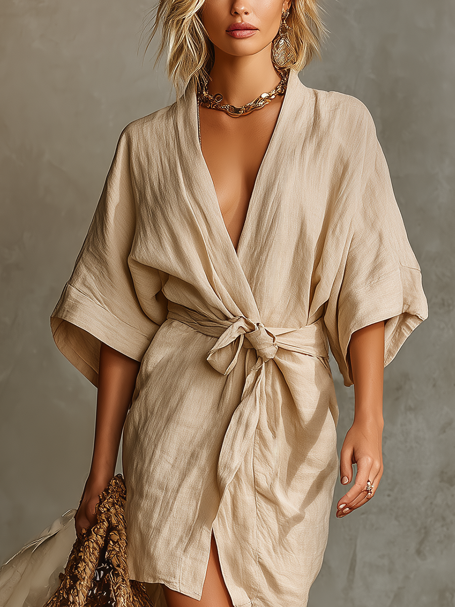 Abito incrociato da donna in lino beige con maniche a kimono e dettaglio in vita da annodare