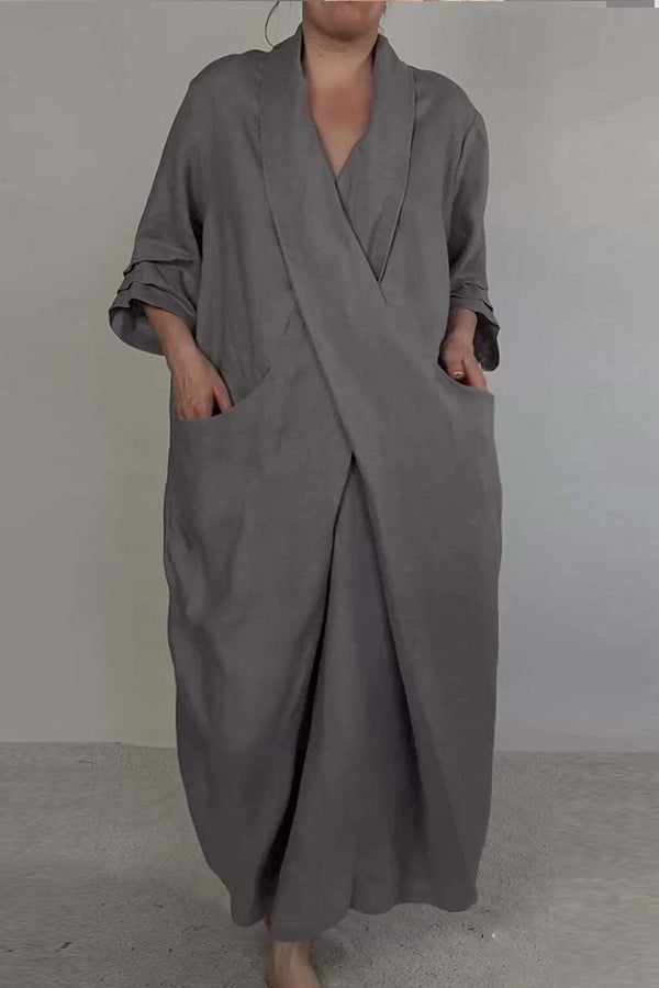 Aiya | elegantní minimalistické šaty s kapsou a výstřihem do V