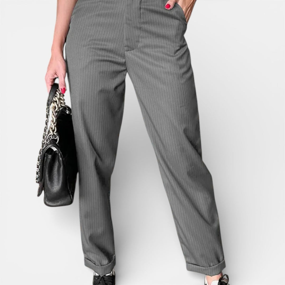 MATHILDA | PANTALON ÉLÉGANT ET FLATTEUR AVEC RAYURES