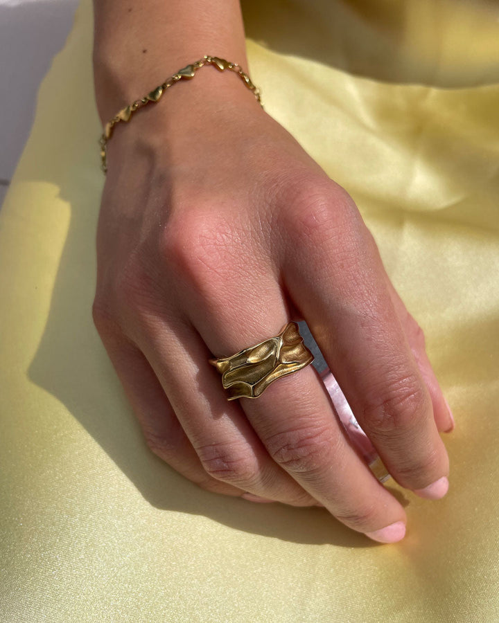 Jaylinette | Großer Ring 18 Karat Gold