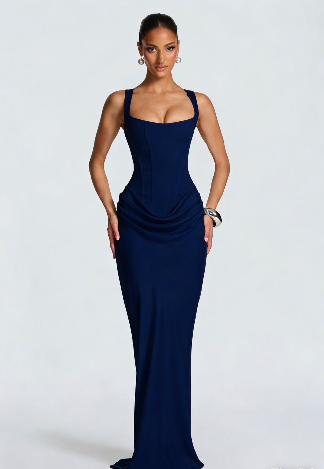Nelya Kleid
