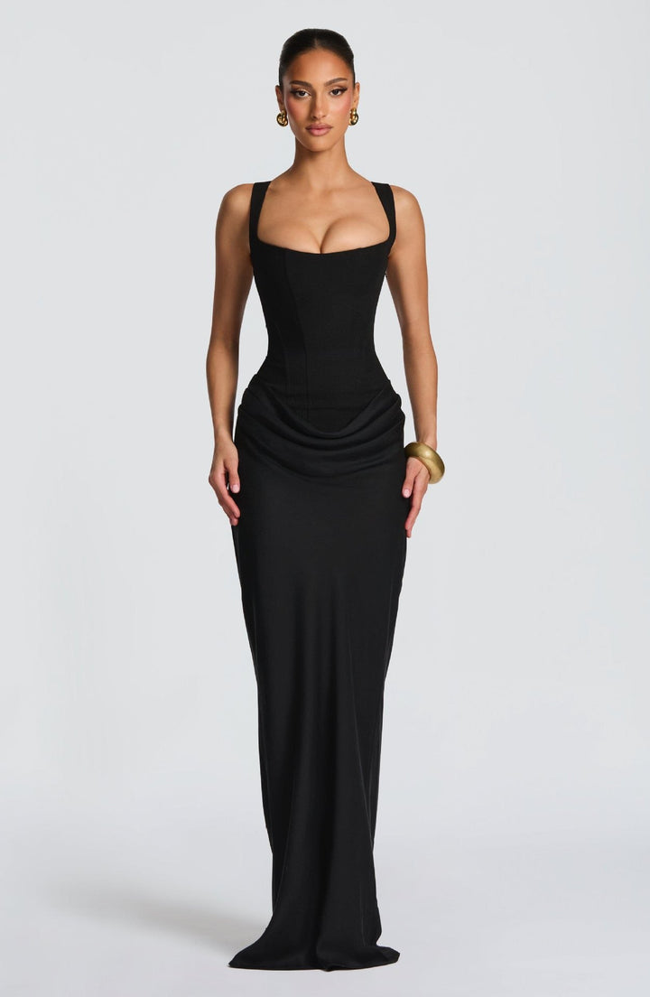 Nelya Kleid
