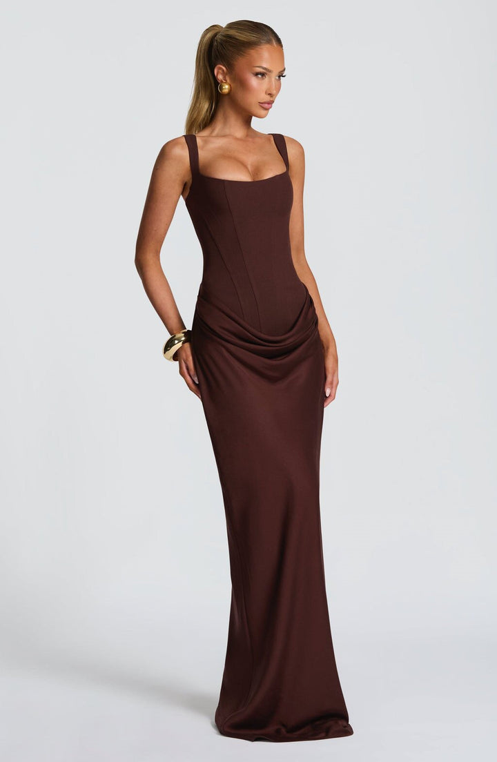 Nelya Kleid