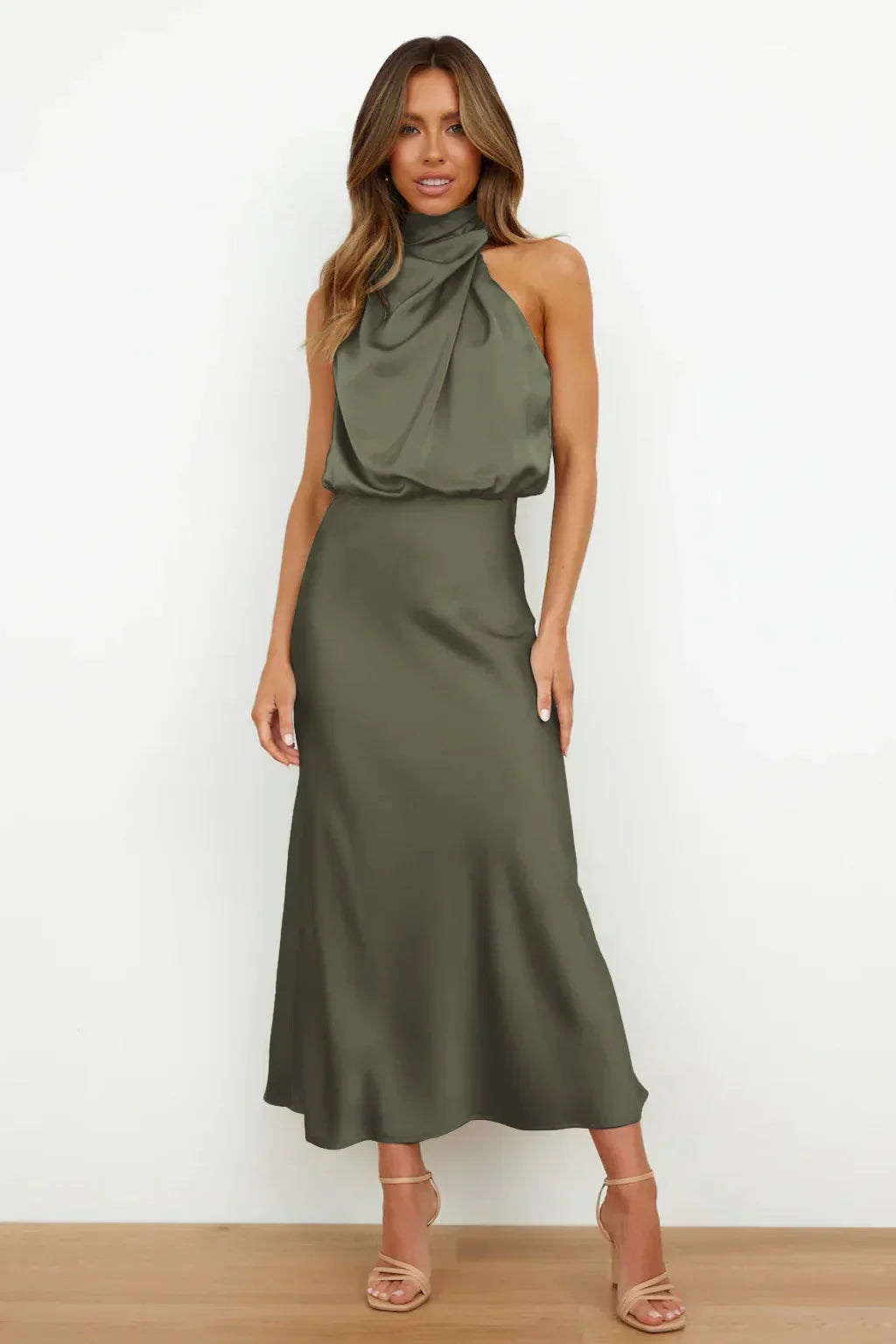 Rochelle | Vestido satinado femenino con cuello halter