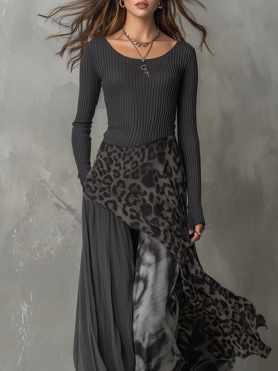 Gami | Eng anliegendes Maxikleid mit strukturierten Trägern und Leopardenmuster am Saum