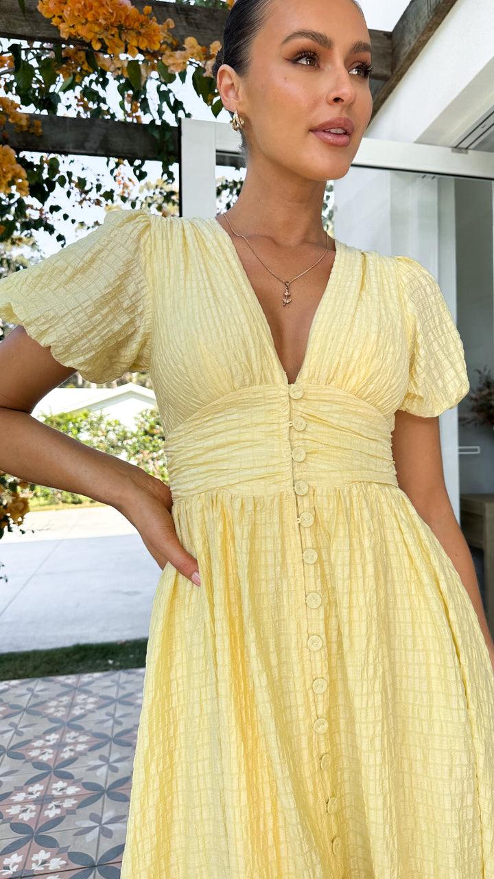 Robe maxi fluide élégante à boutons pour femme