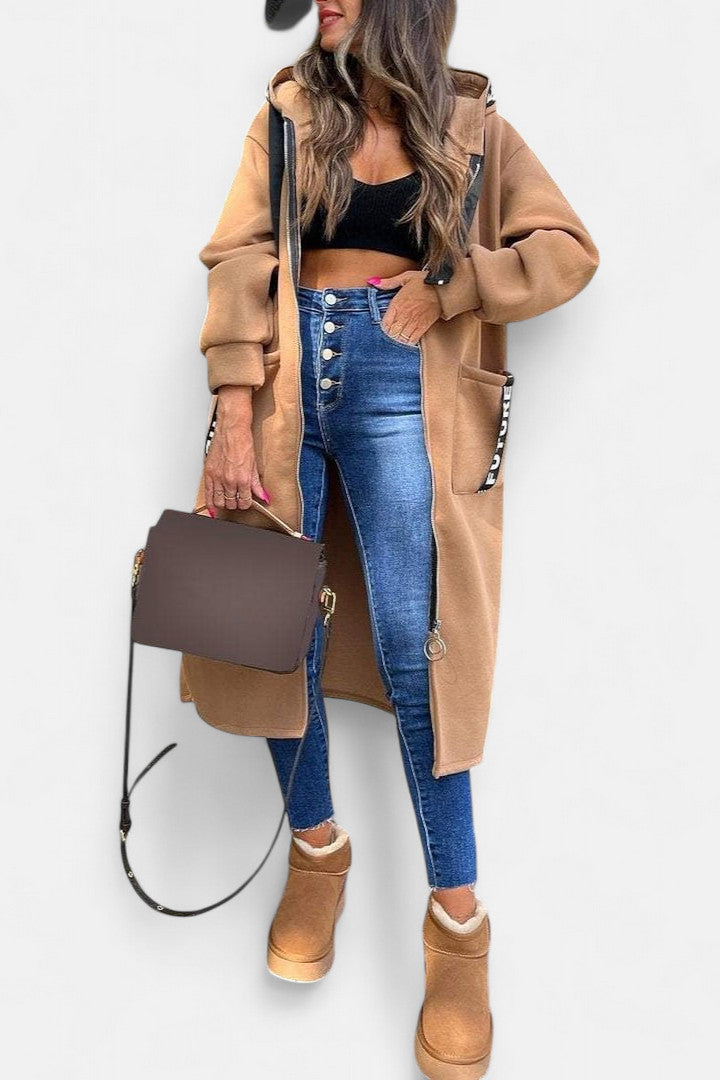 Manteau long élégant avec capuche