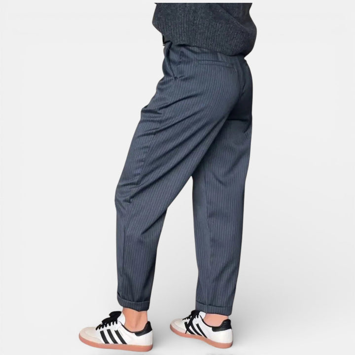 MATHILDA | PANTALON ÉLÉGANT ET FLATTEUR AVEC RAYURES