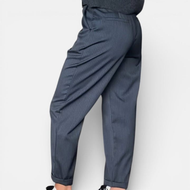 MATHILDA | PANTALON ÉLÉGANT ET FLATTEUR AVEC RAYURES